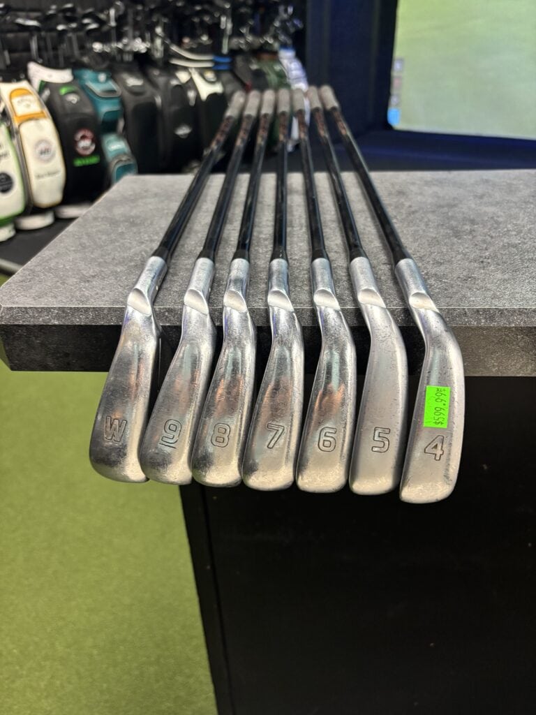 Trade in PIng G700 4-PW Iron Set Graphite Regular Flex RH